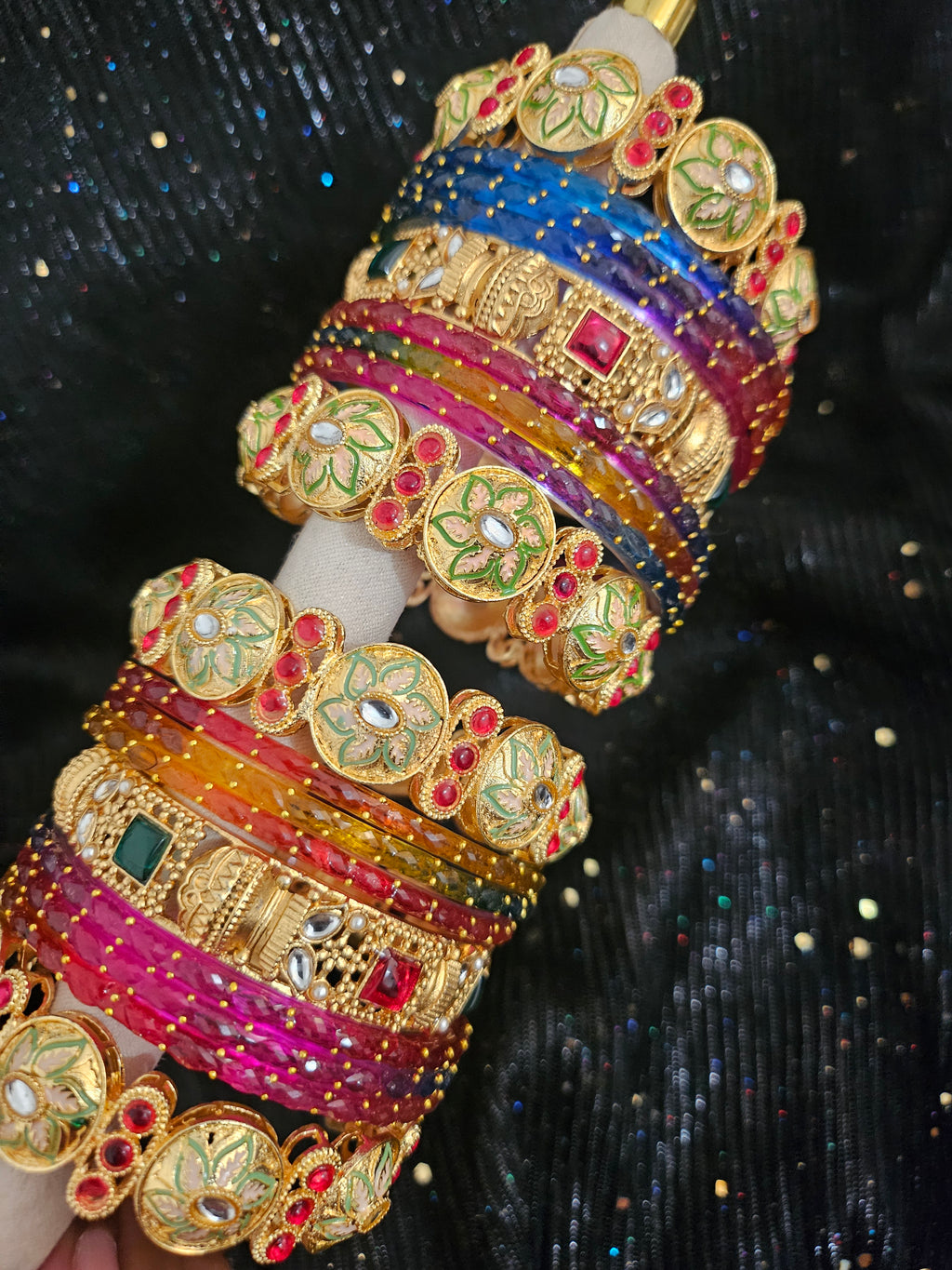 Ensemble de Glass & Kundan Bangles