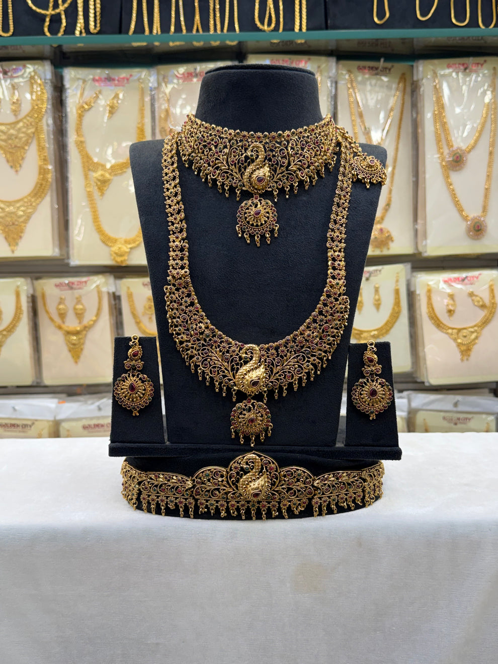 Bridal Set Royal Paon Rouge