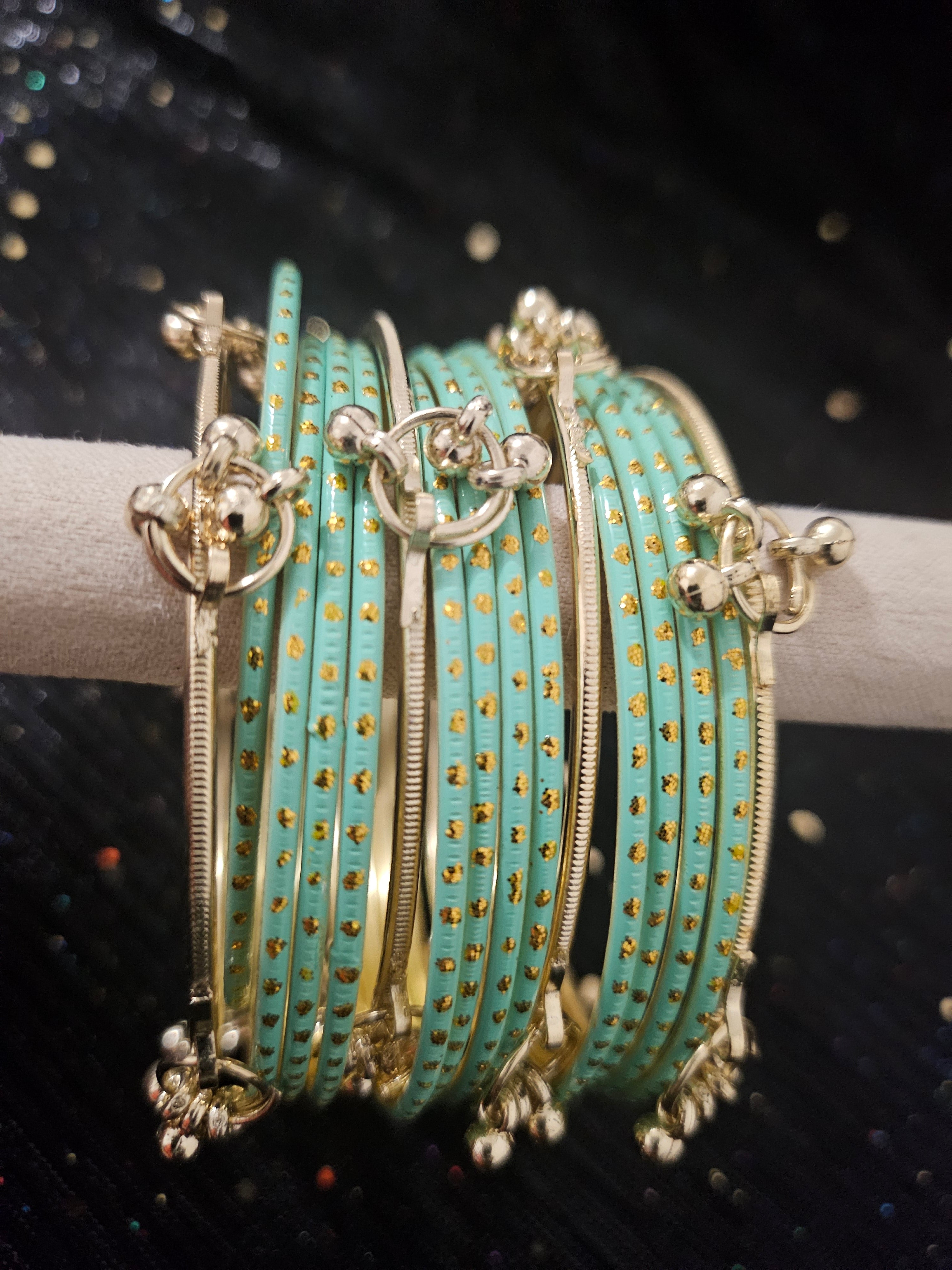 Gift box Earrings & Bangles