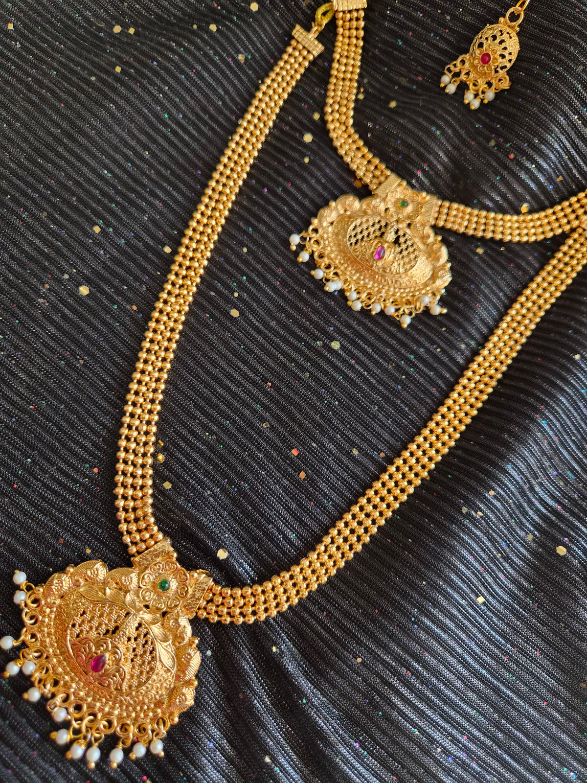 Parure indienne dorée – 2 colliers