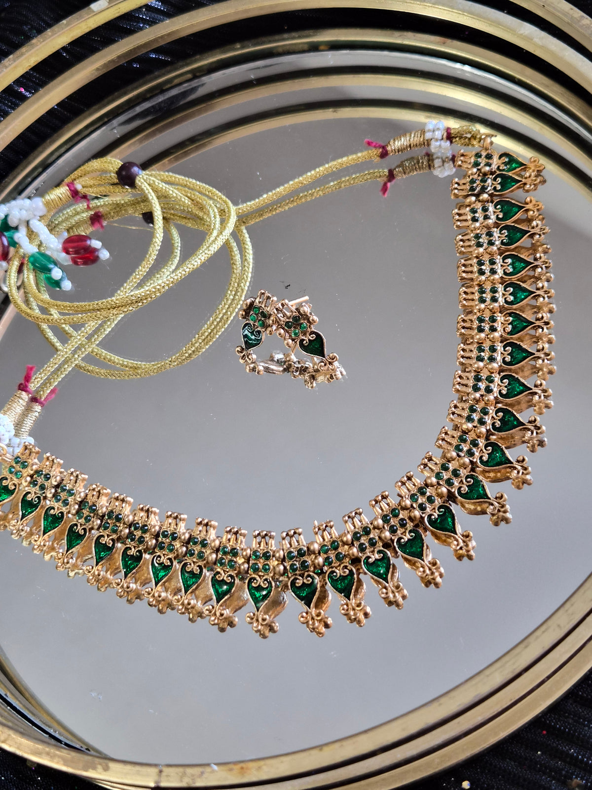 Parure Indienne Émeraude – Motifs Feuilles
