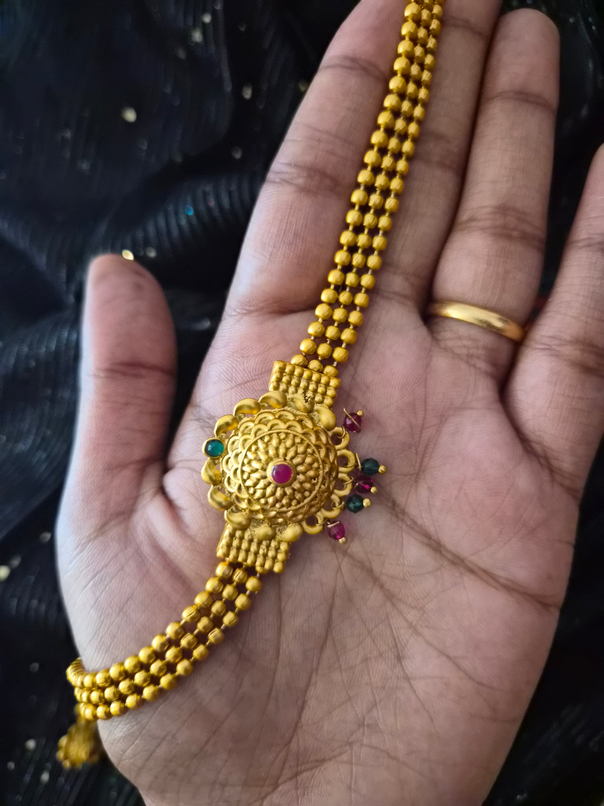 Ras-de-cou indien doré