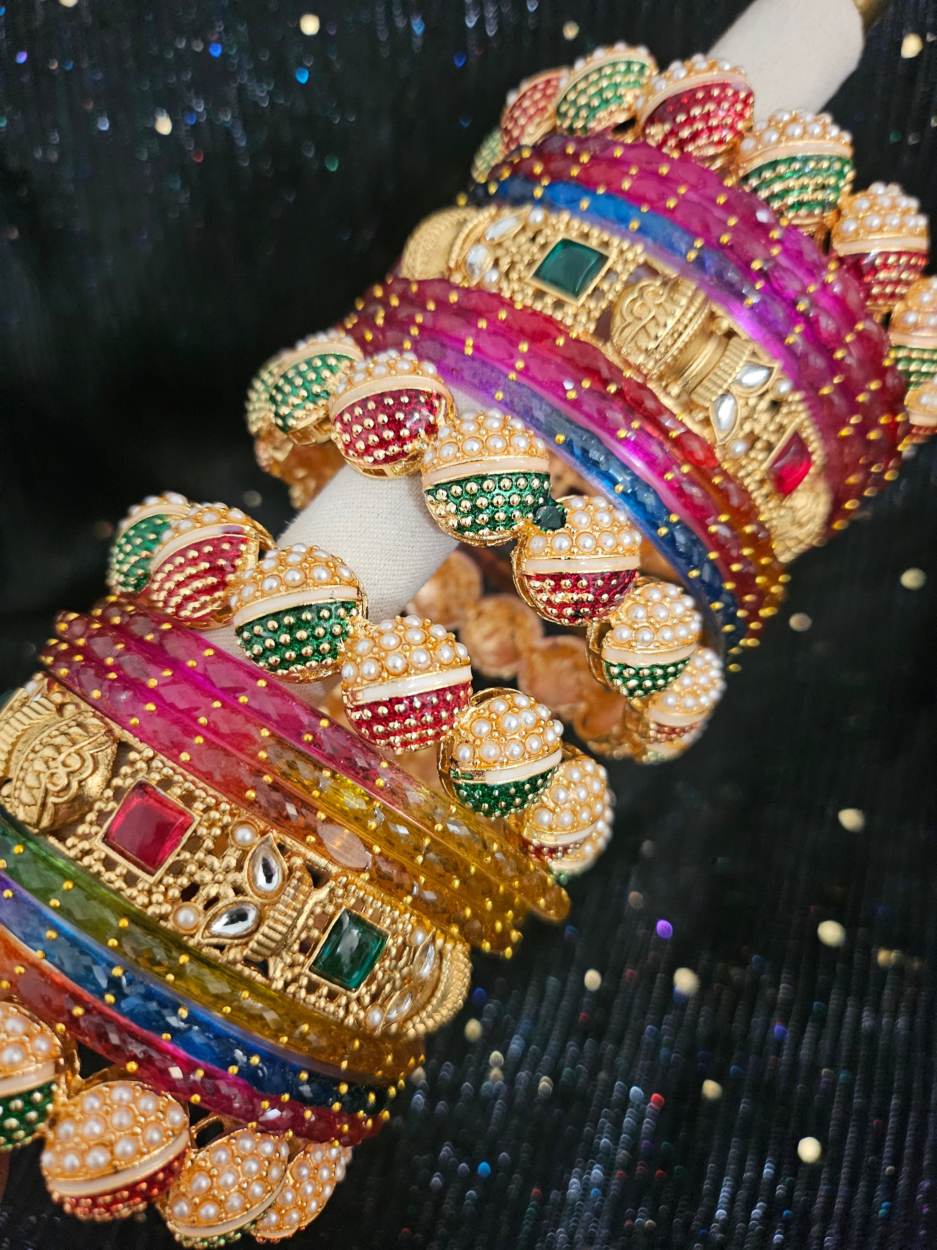 Ensemble de Glass & Kundan Bangles
